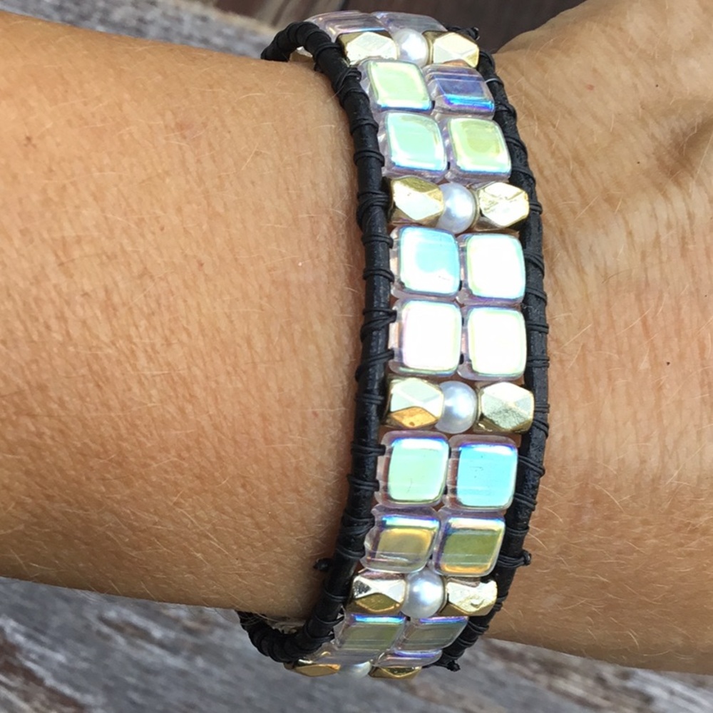 👑 Iridescent & Gold Mini Cuff